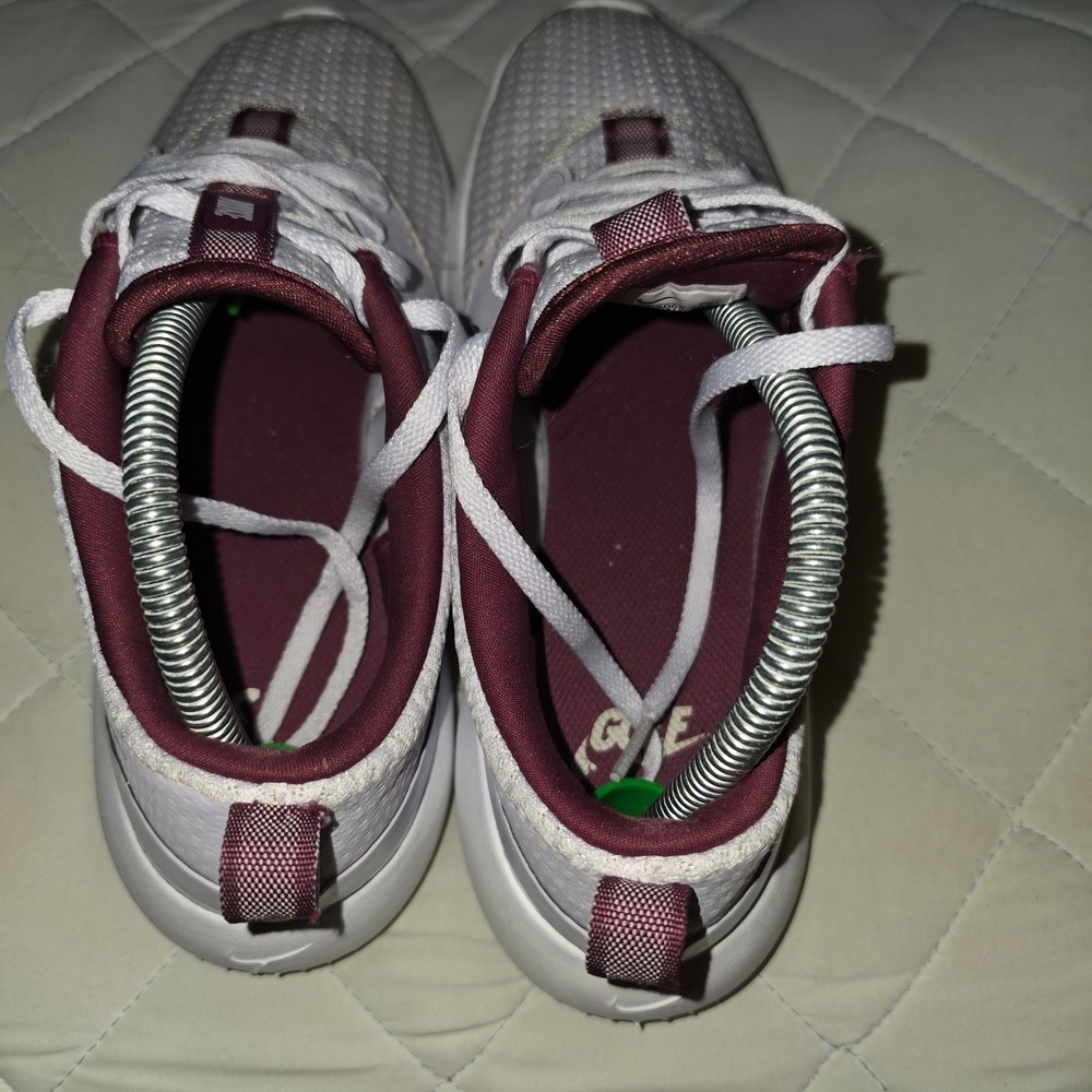 Nike - Picture 4 of 6